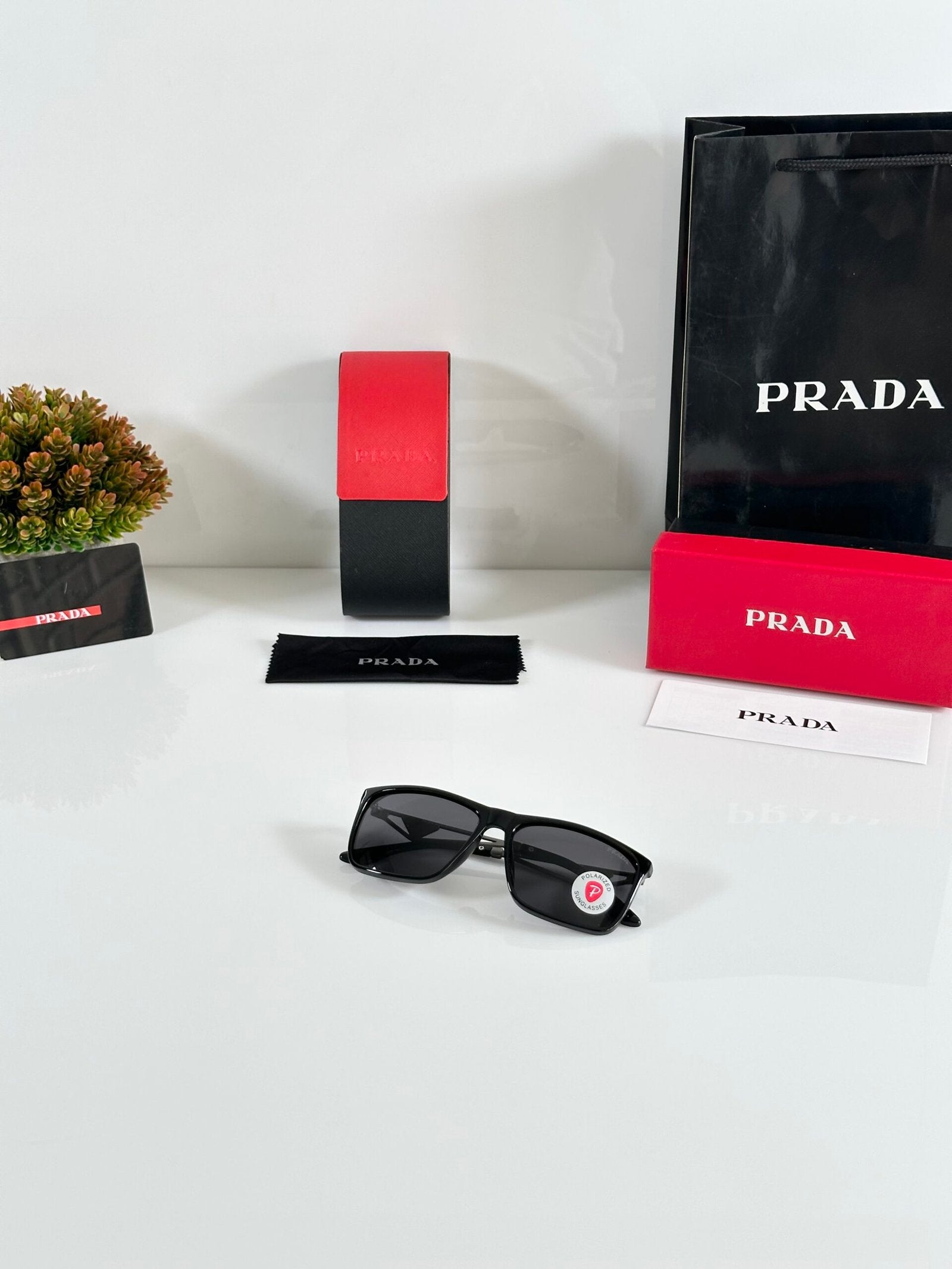 Prada_5337_Black