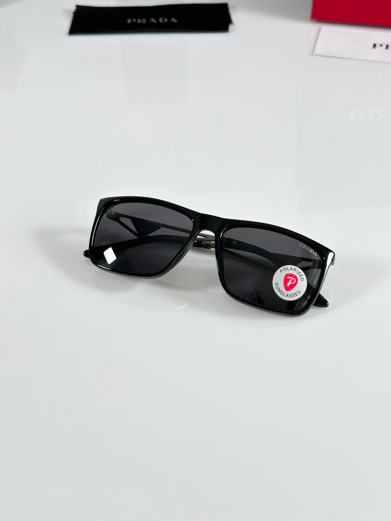 Prada_5337_Black