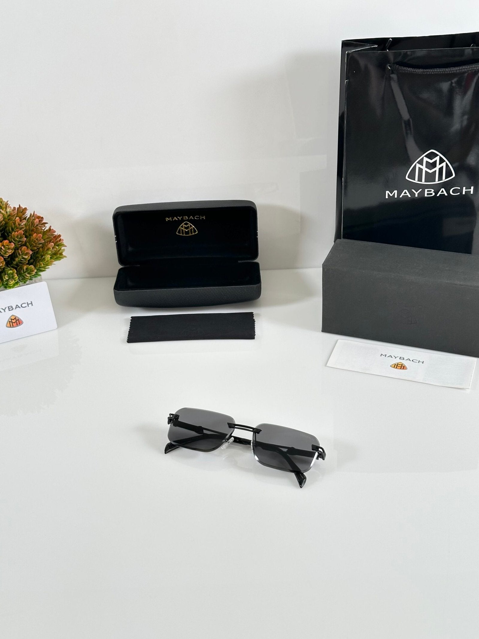 Maybach 1016 Black