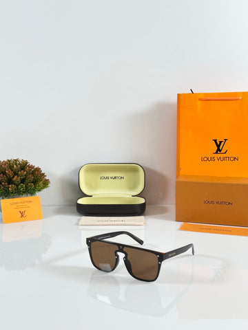 Louis_Vuitton_1822_Brown