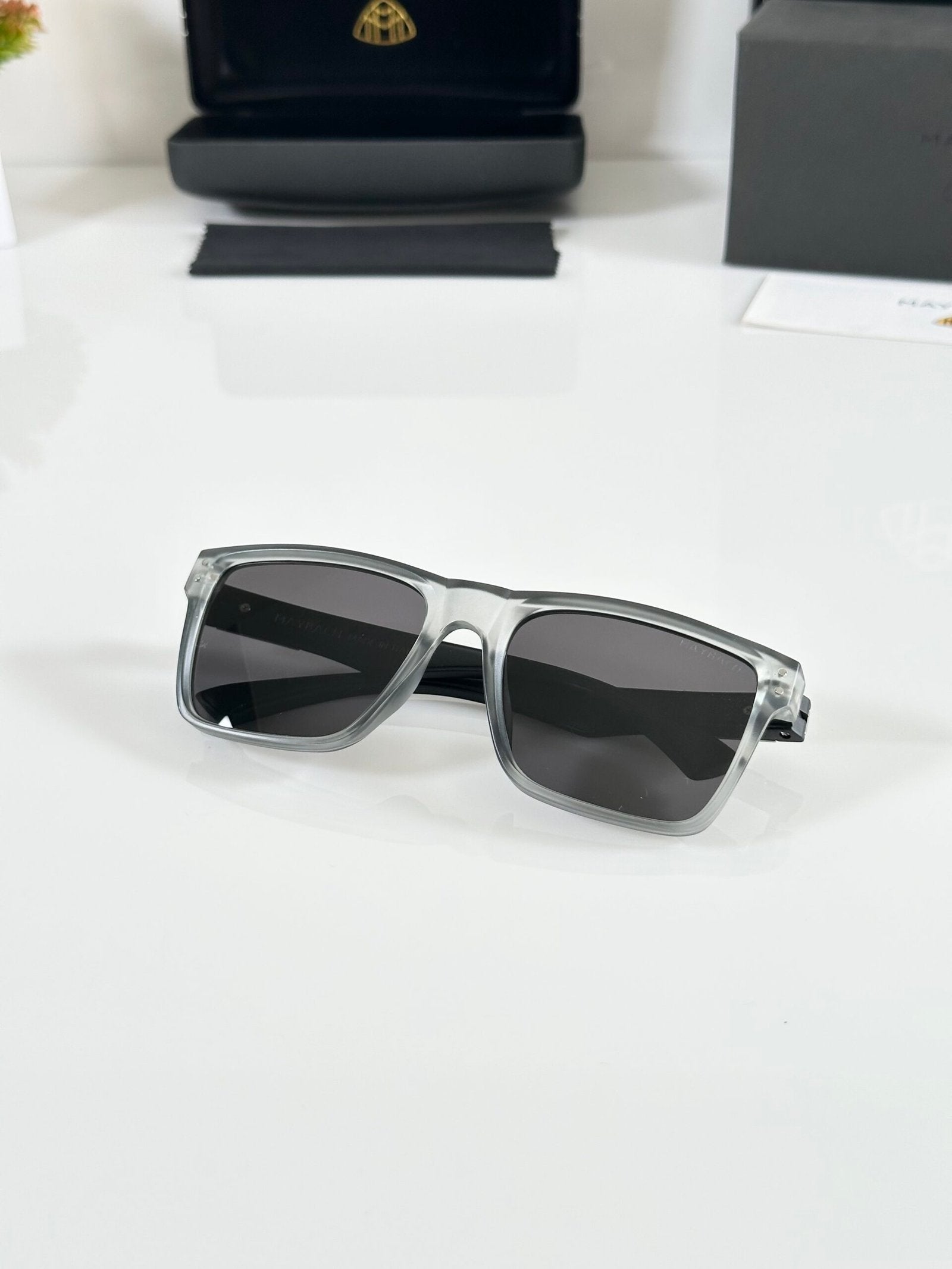 Maybach 7503 Grey Black