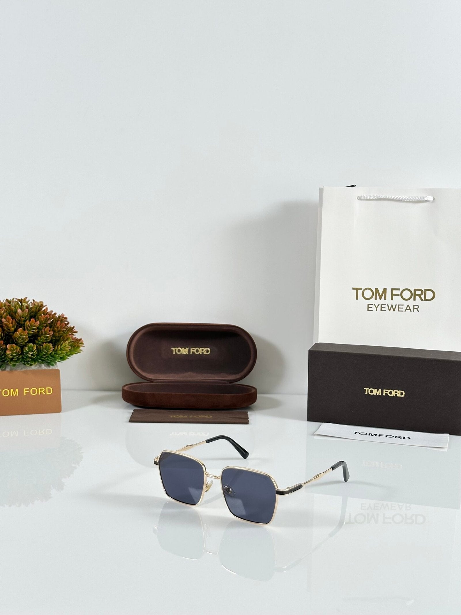 Tomford 1514 Gold Black