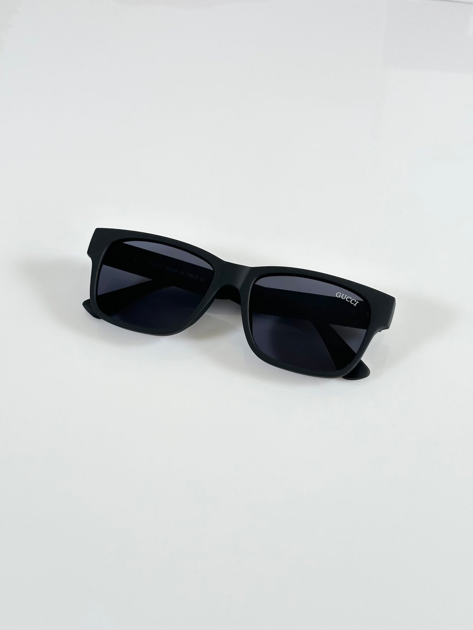 GG 0010 Mate Black