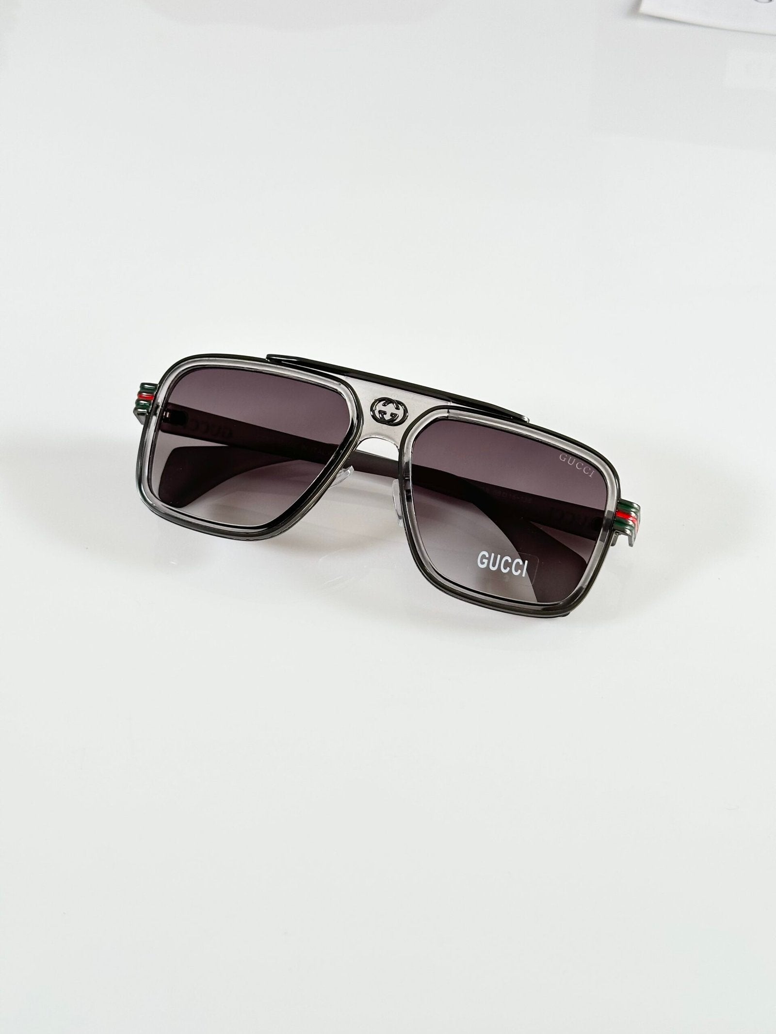 GG 1295 Grey Green Shaded