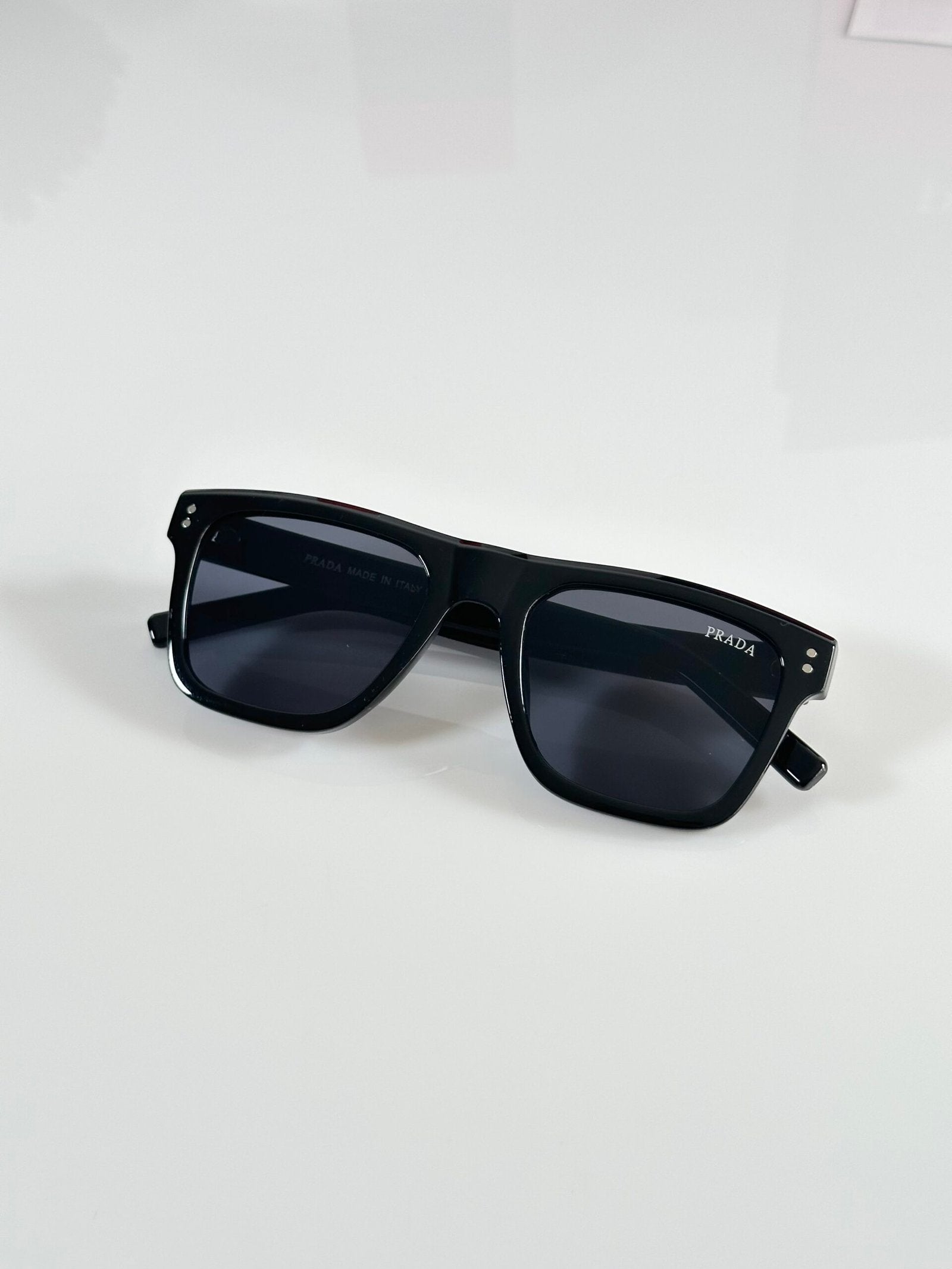PR 3835 Shine Black