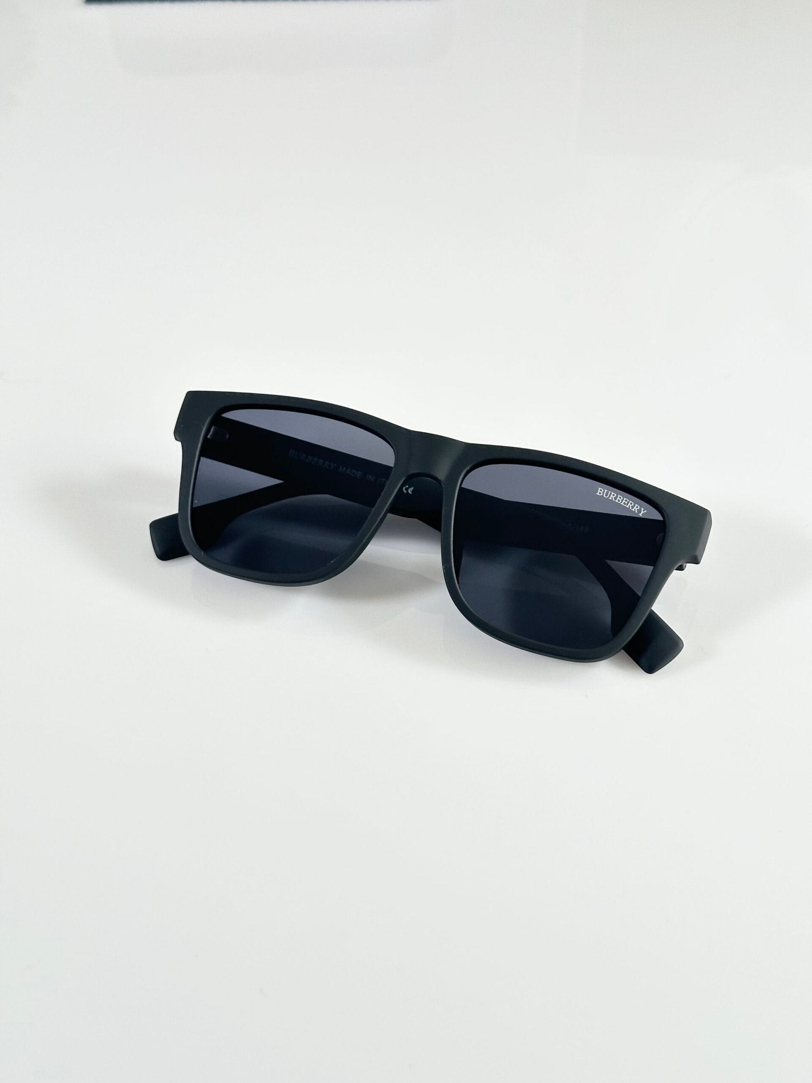 Burberry_4458_Black_Multi