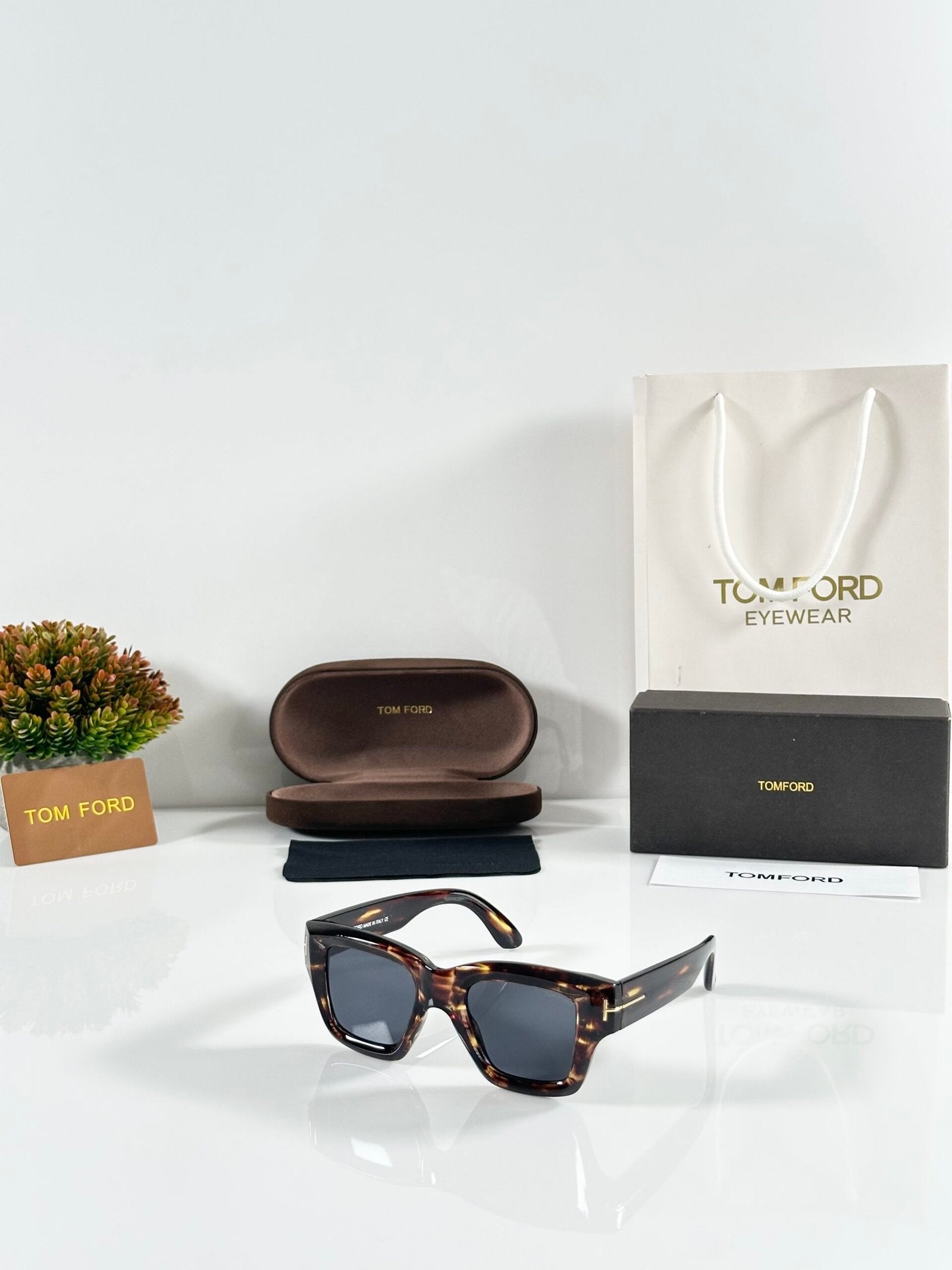 Tom 184 Tiger Black