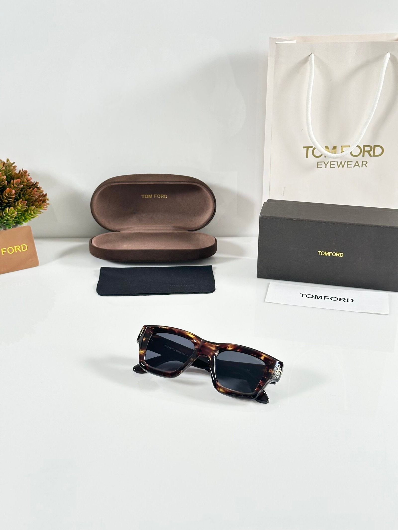 Tom 184 Tiger Black