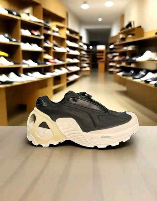 adidasss wonder edge runner black beige white 2025