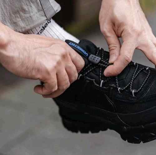 Nikee Zoom Vomero Roam triple Black