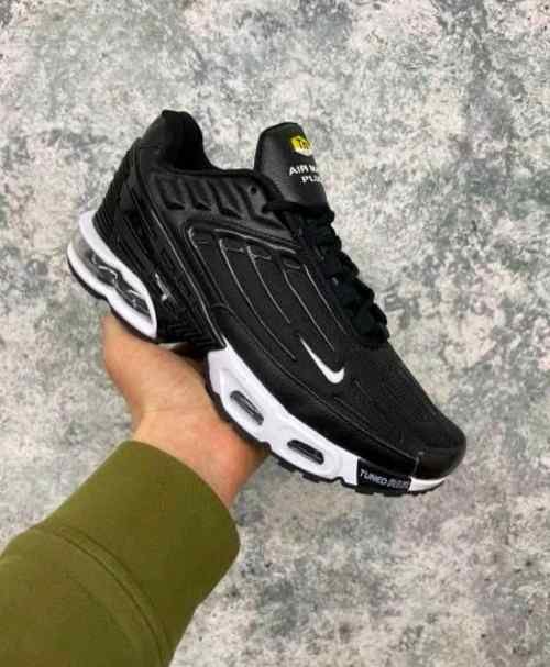 NIKEE AIRMAX PLUS 3 TN BLACK WHITE