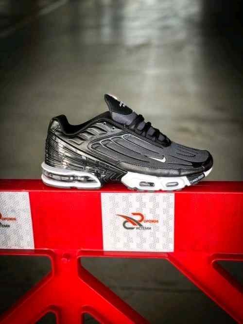 NIKEE AIRMAX PLUS 3 TN BLACK WHITE