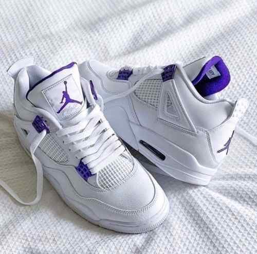 nikee JORDAN RETRO 4 METALLIC PURPLE