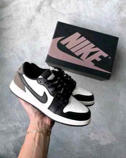 nikee Air Jordan 1 Retro Low OG Mocha Semi UA