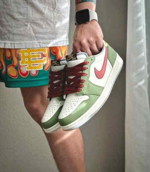 nikee Air Jordan 1 Retro Low OG GS Year of the Dragon with og box