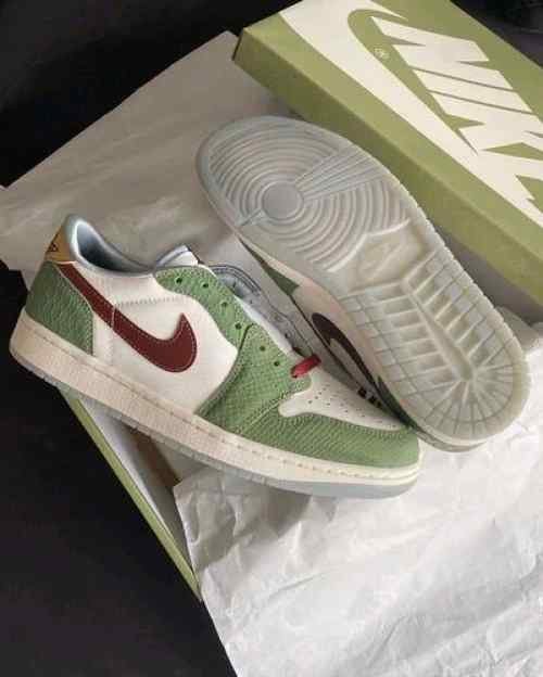 nikee Air Jordan 1 Retro Low OG GS Year of the Dragon with og box
