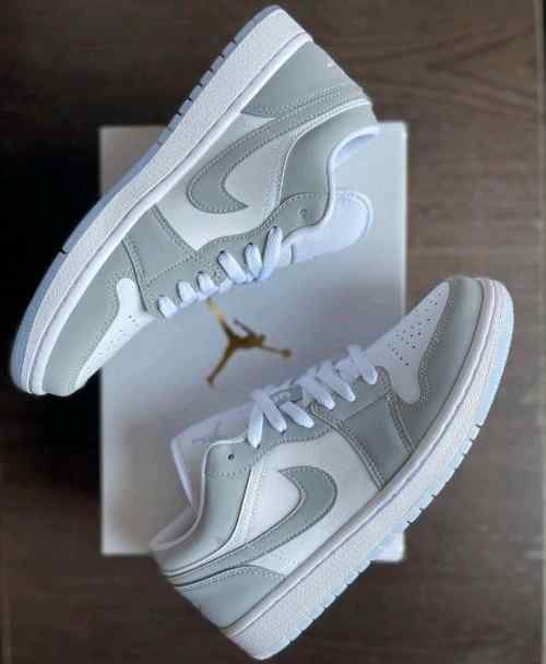 nikee Jordan Retro 1 Low WOLF GREY