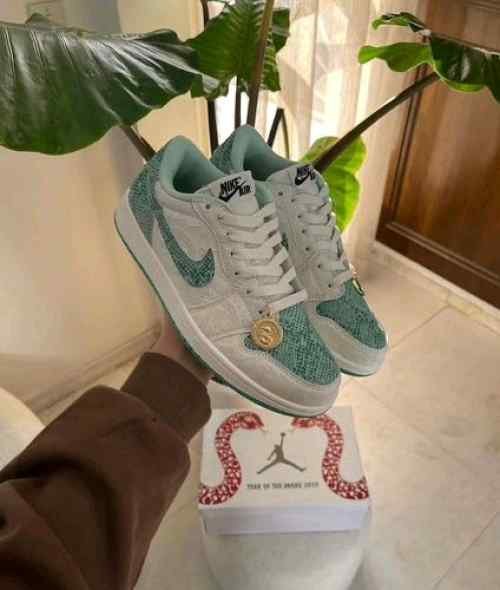 Nikee Air Jordan 1 Low Year of the Snake with og box