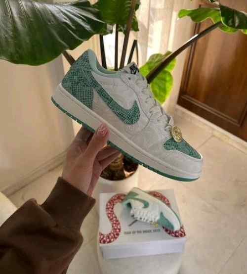 Nikee Air Jordan 1 Low Year of the Snake with og box