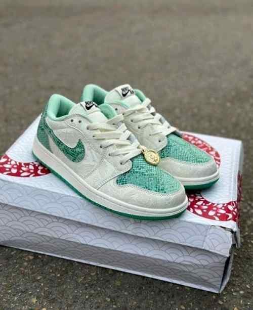 Nikee Air Jordan 1 Low Year of the Snake with og box