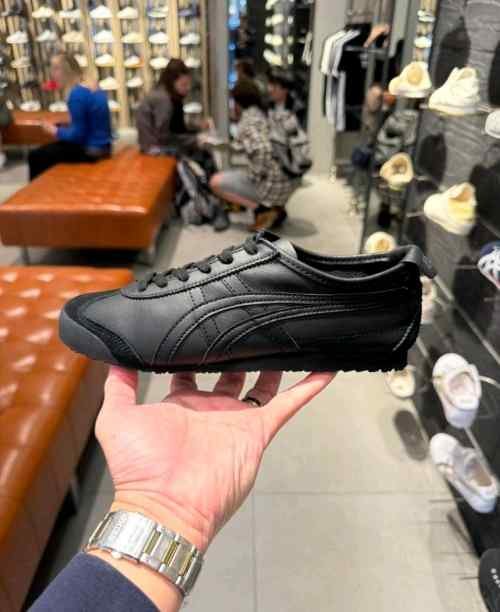 Onitsukaa Tiger Mexico 66 Triple Black