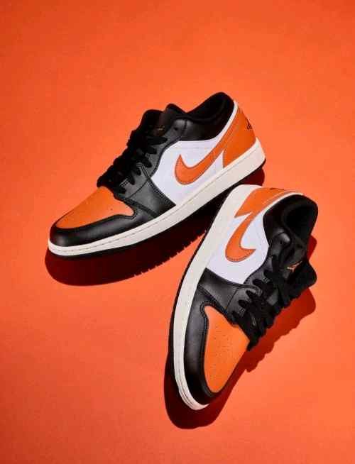 NIKEE AIR JORDAN LOW ALTERNATE SHATTERED BACKBOARD