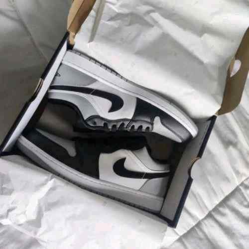 Nikee Air jordan retro 1 low shadow toe