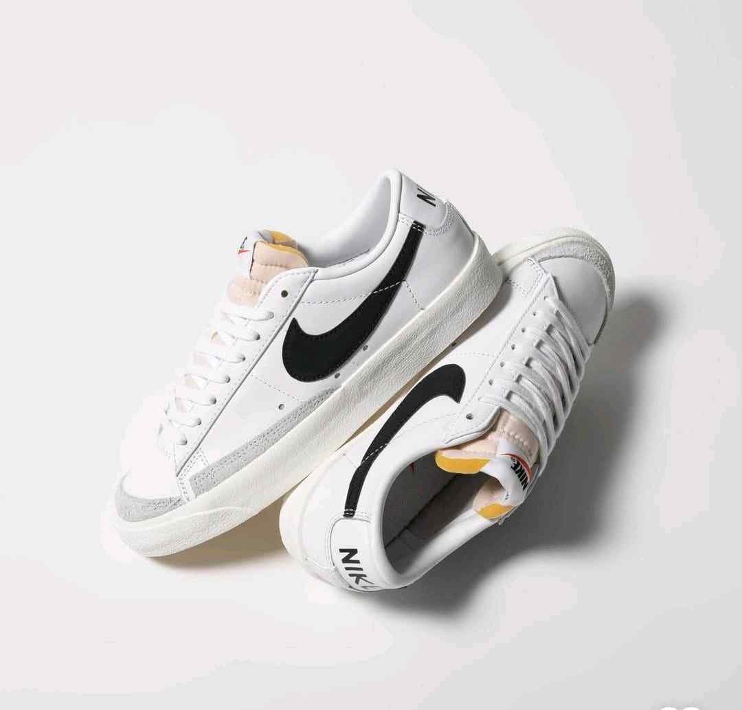 nikee Blazer 77 Low Vintage White-black