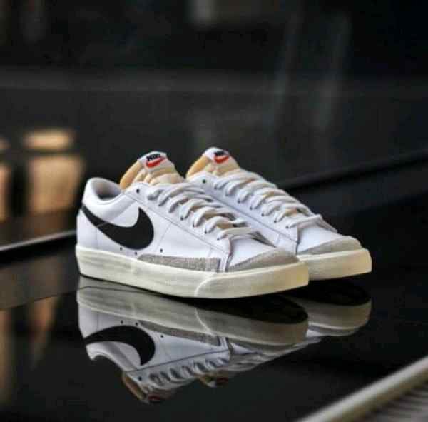 nikee Blazer 77 Low Vintage White-black