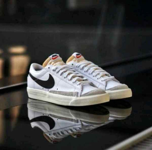 nikee Blazer 77 Low Vintage White-black