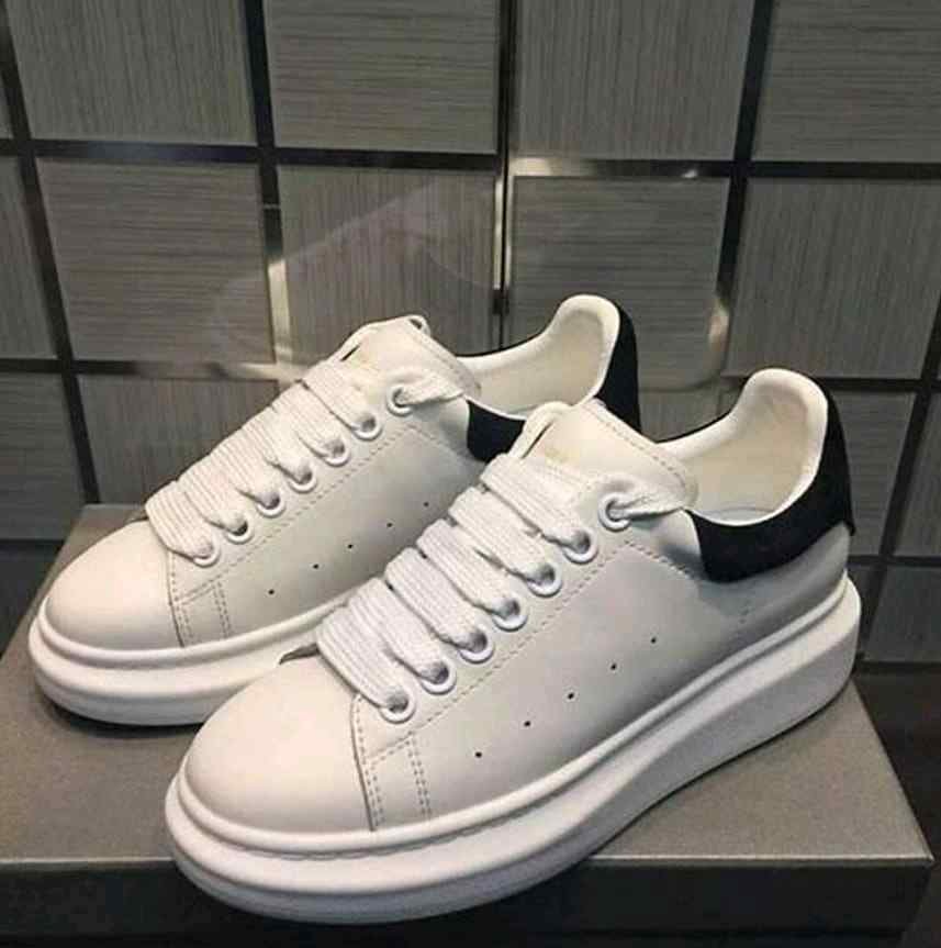 Alexander MCQueen White-Black full accessories
