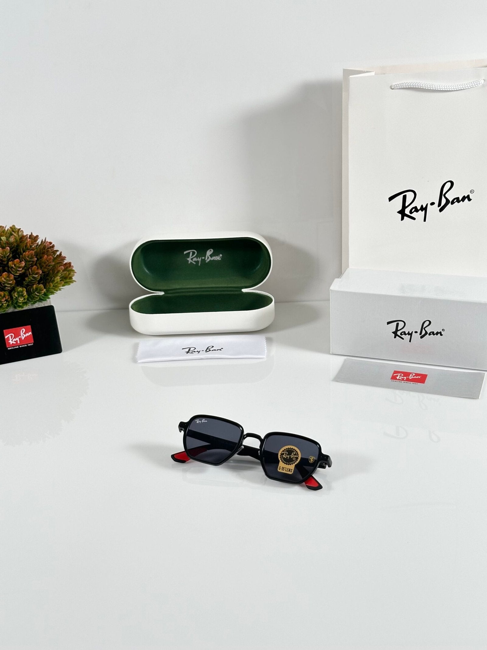 RB 08 Black