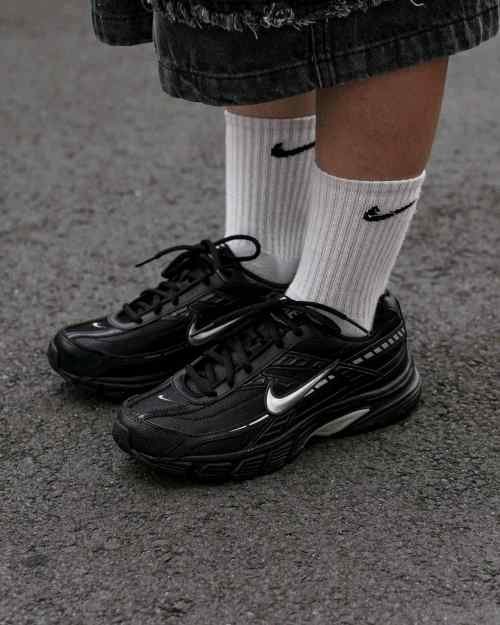 nikee Initiator Black Grey Silver