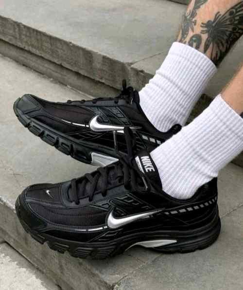 nikee Initiator Black Grey Silver
