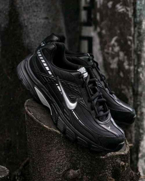 nikee Initiator Black Grey Silver