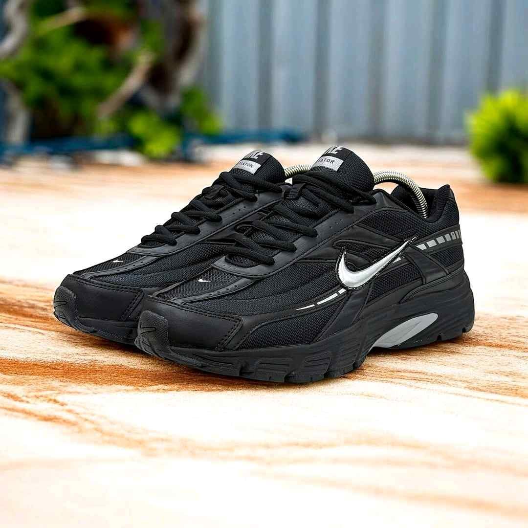 nikee Initiator Black Grey Silver
