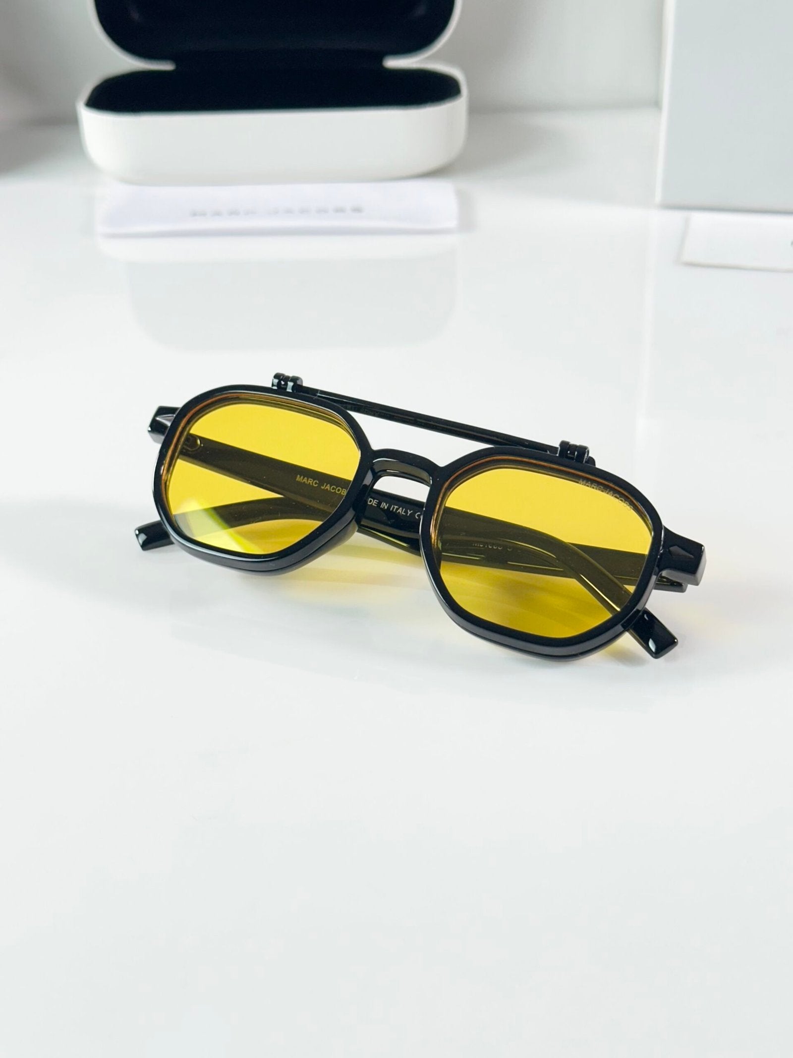 Marc Jacobs 1005 Flip Black Yellow White