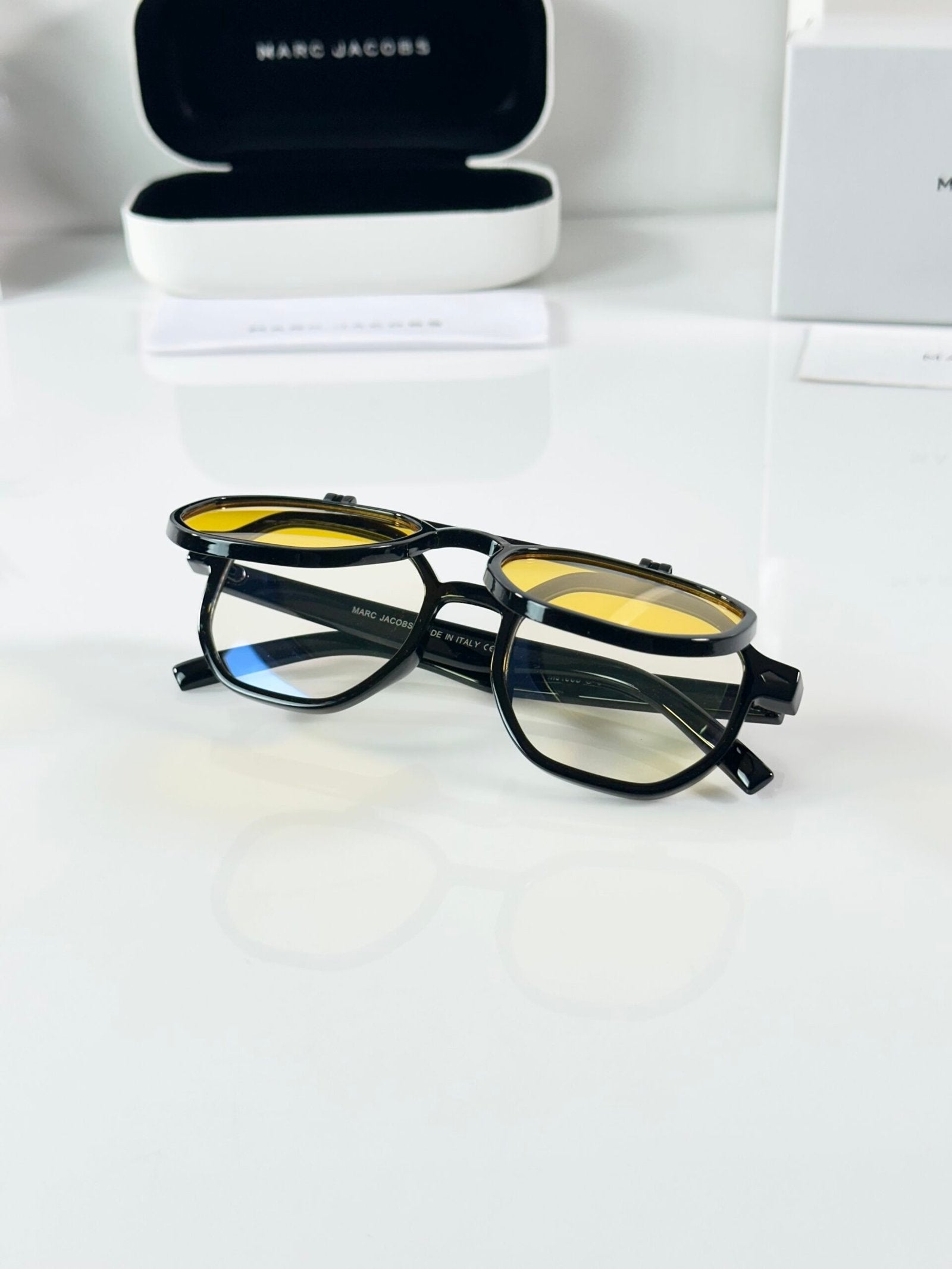 Marc Jacobs 1005 Flip Black Yellow White