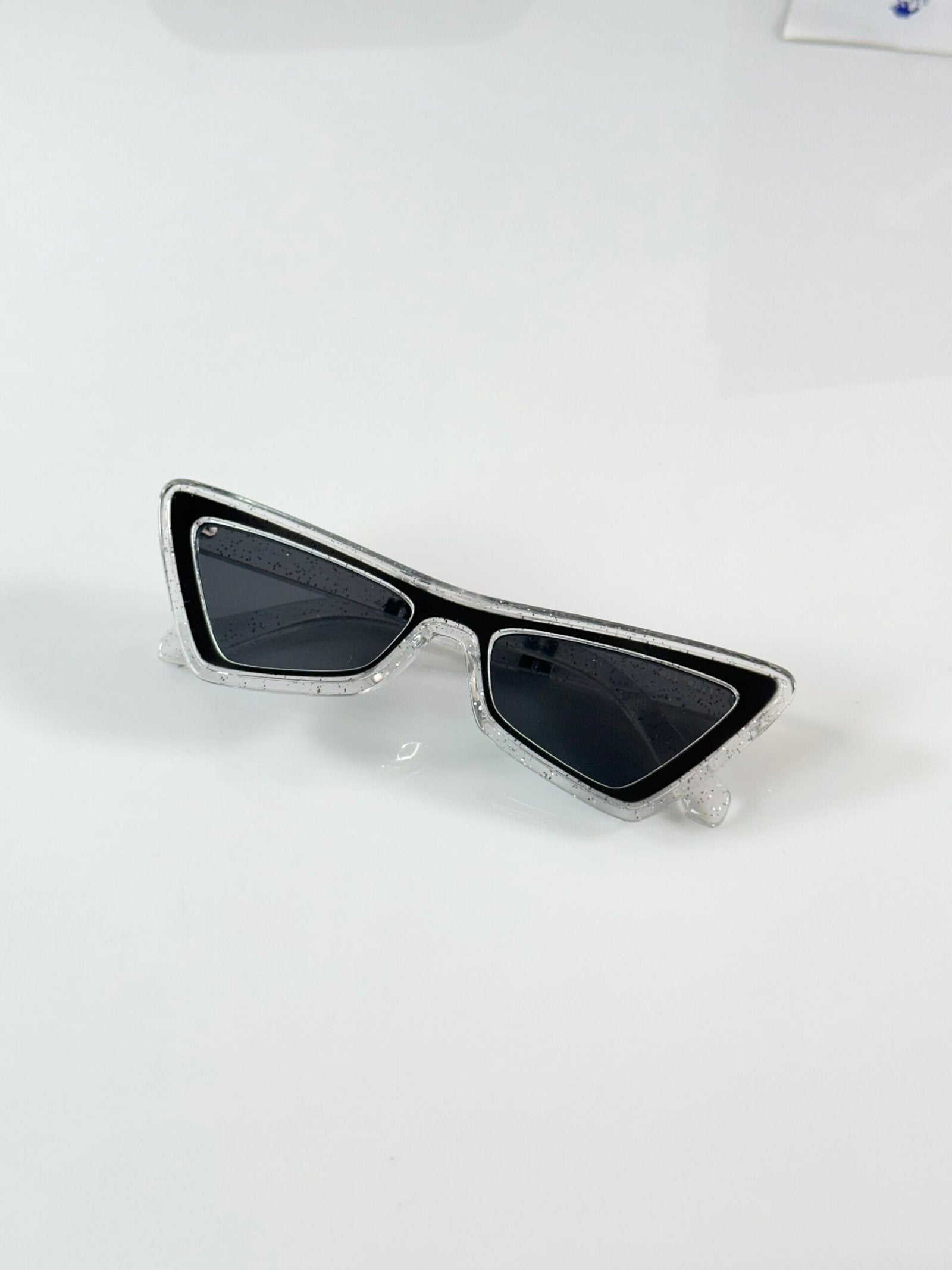 Off_White_88993_Water_Black