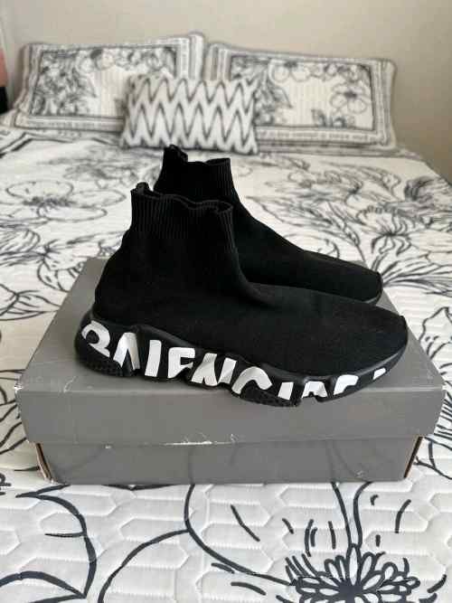 Balenciagaa Speed Runners Graffi black