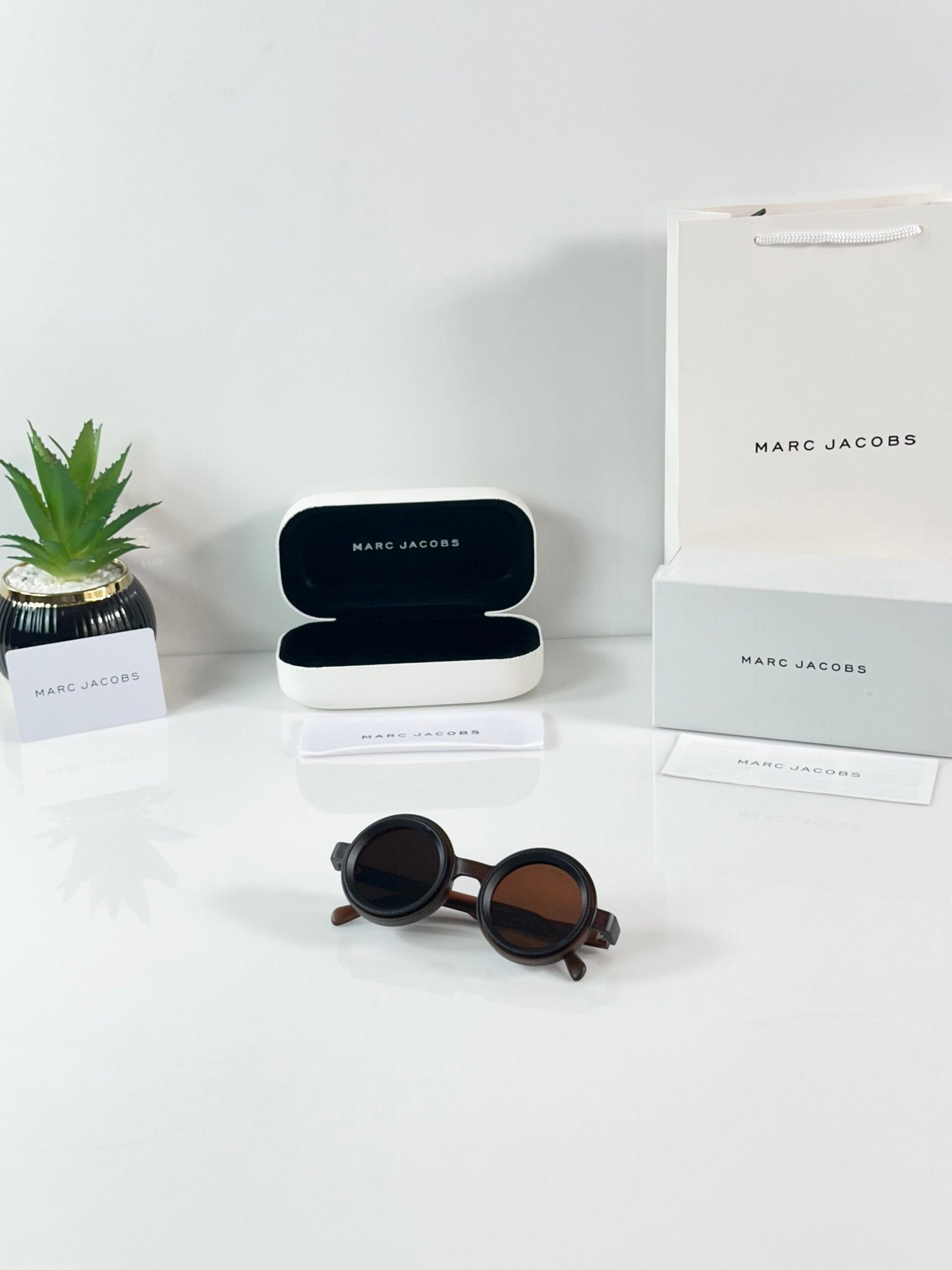 Marc Jacobs Adjustable 8357 Brown