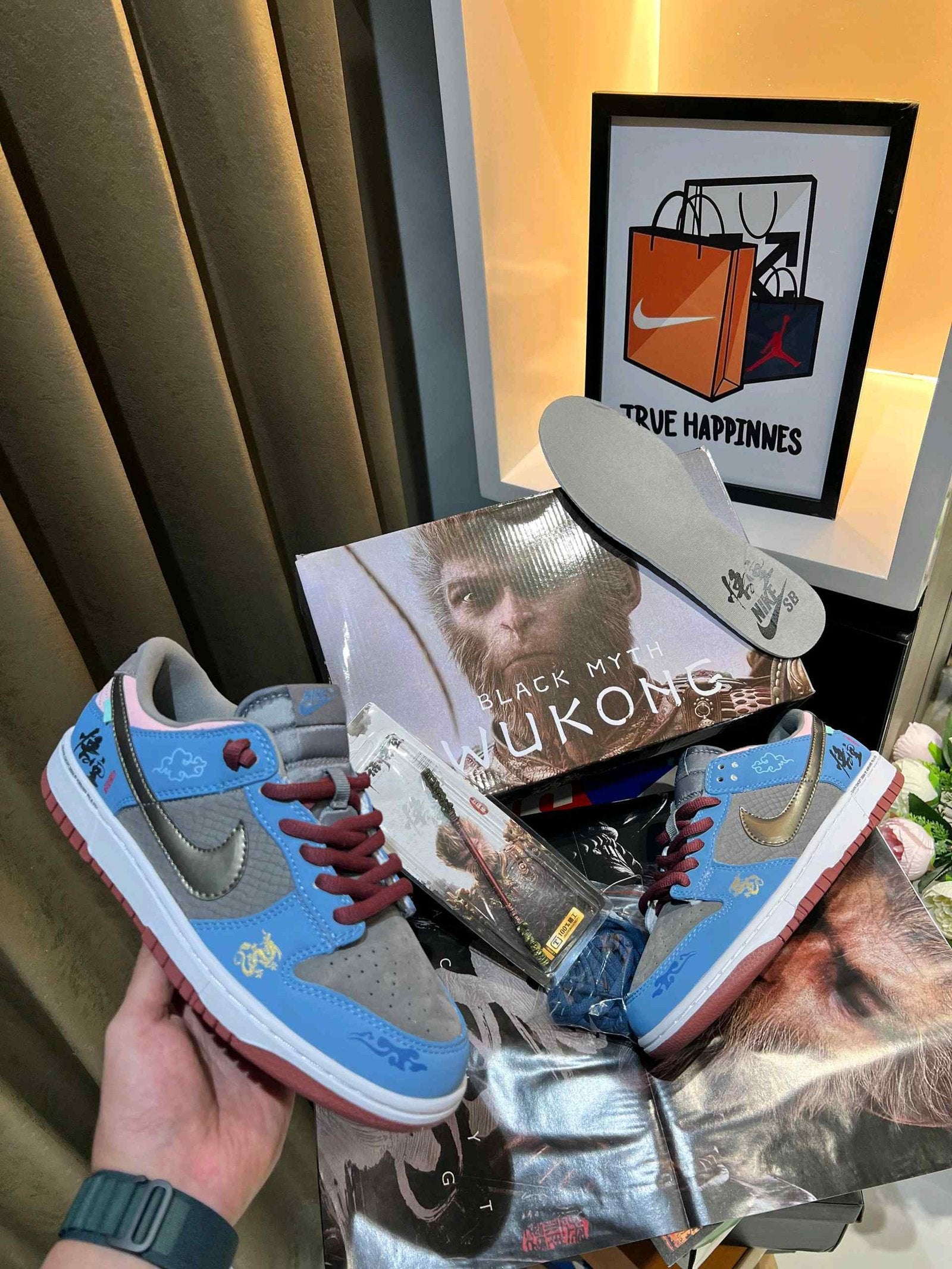 Nikee Air Jordan 1 Low MYTH WUKONG WITH ACCESSORIES