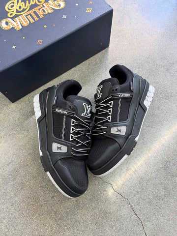 louiss Vuitton LV Trainer Sneakers black grey