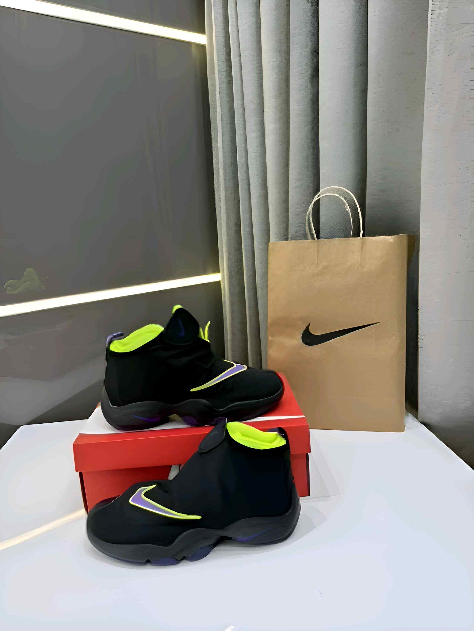 nikee Air Zoom Flight the Glove Black Purple