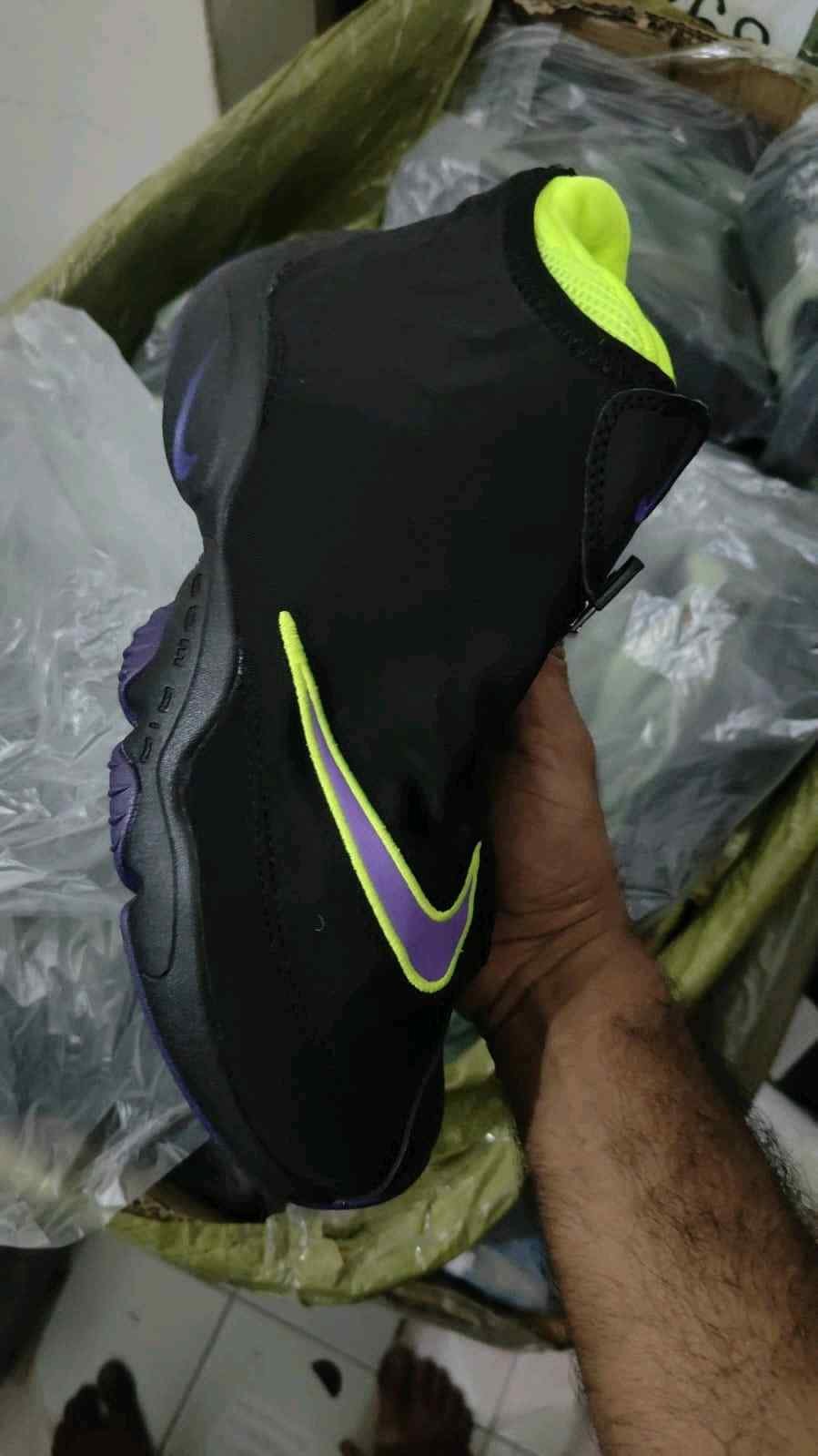 nikee Air Zoom Flight the Glove Black Purple