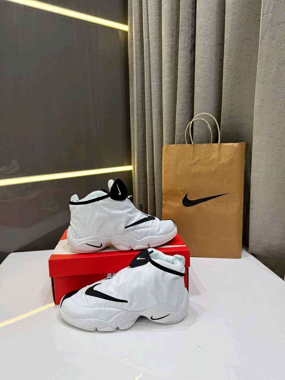 Nikkee Air Zoom Flight 98 The Glove sneaker White