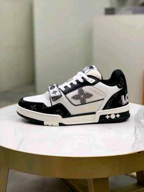 louiss vuittonn Trainer Stripe BLACK WHITE