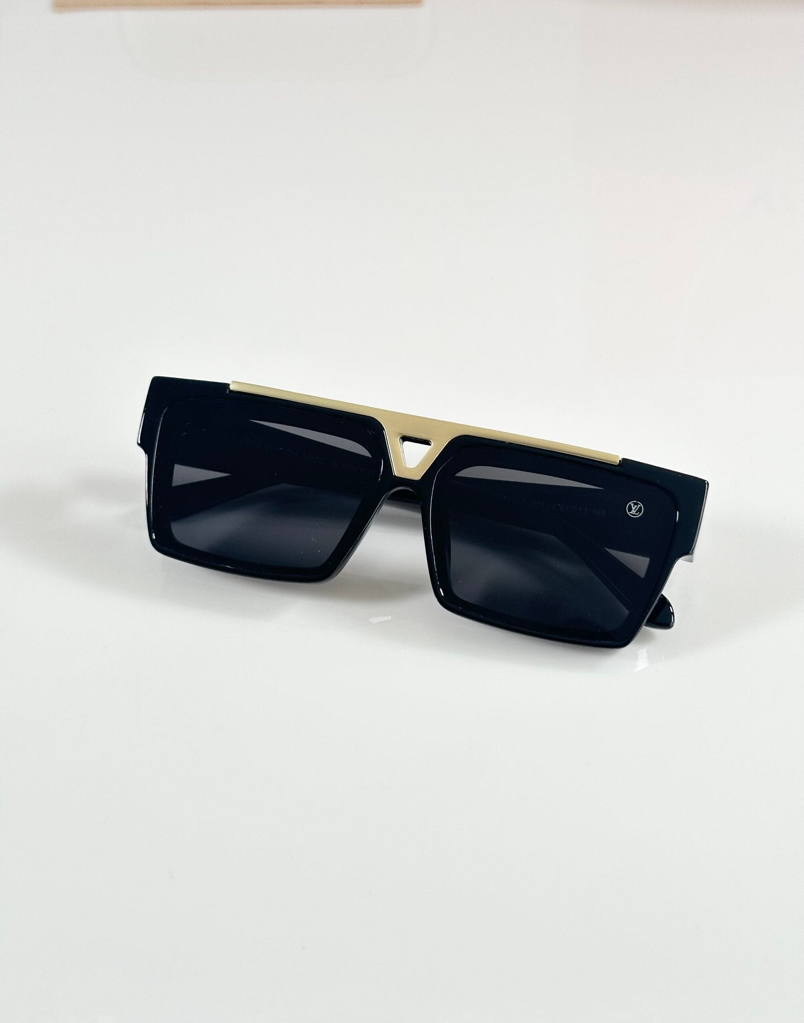 LV 1984 Gold Black