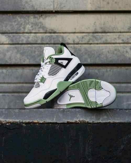 Jordan Retro 4 Seafoam