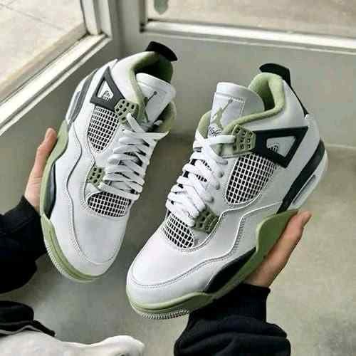 Jordan Retro 4 Seafoam
